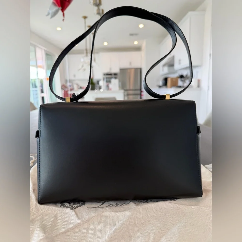 Loro Piana Extra Bag L27 in black smooth calfskin; worn 5x - Picture 7 of 11